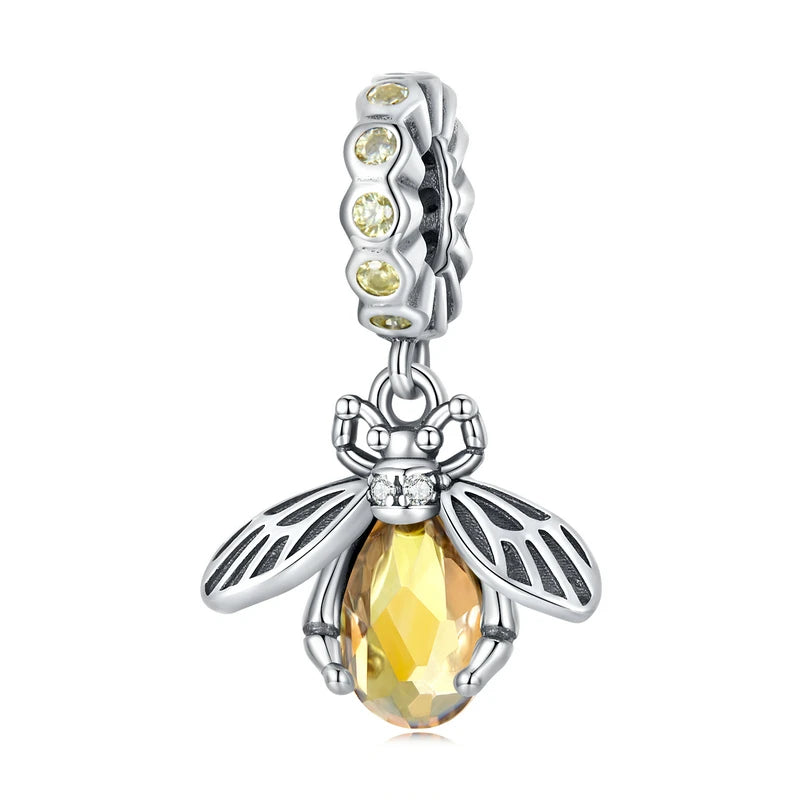 Bee charm in 925 sterling silver with yellow gemstone and detailed wings , Asttery