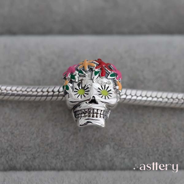 Día de los Muertos inspired skull jewellery in silver | Asttery