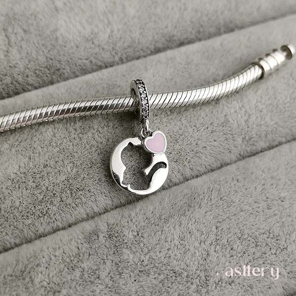 925 silver cat charm with enamelled heart and zirconia detail | Asttery