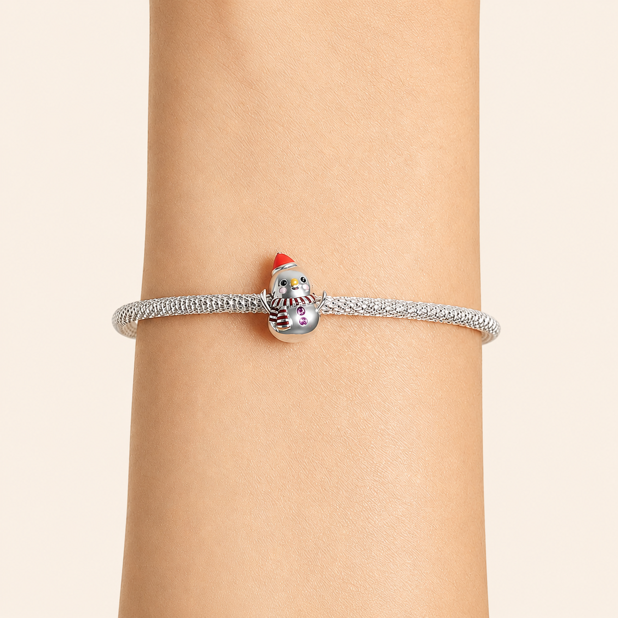 Charm Frosty in oxidised 925 silver with red hat | Asttery