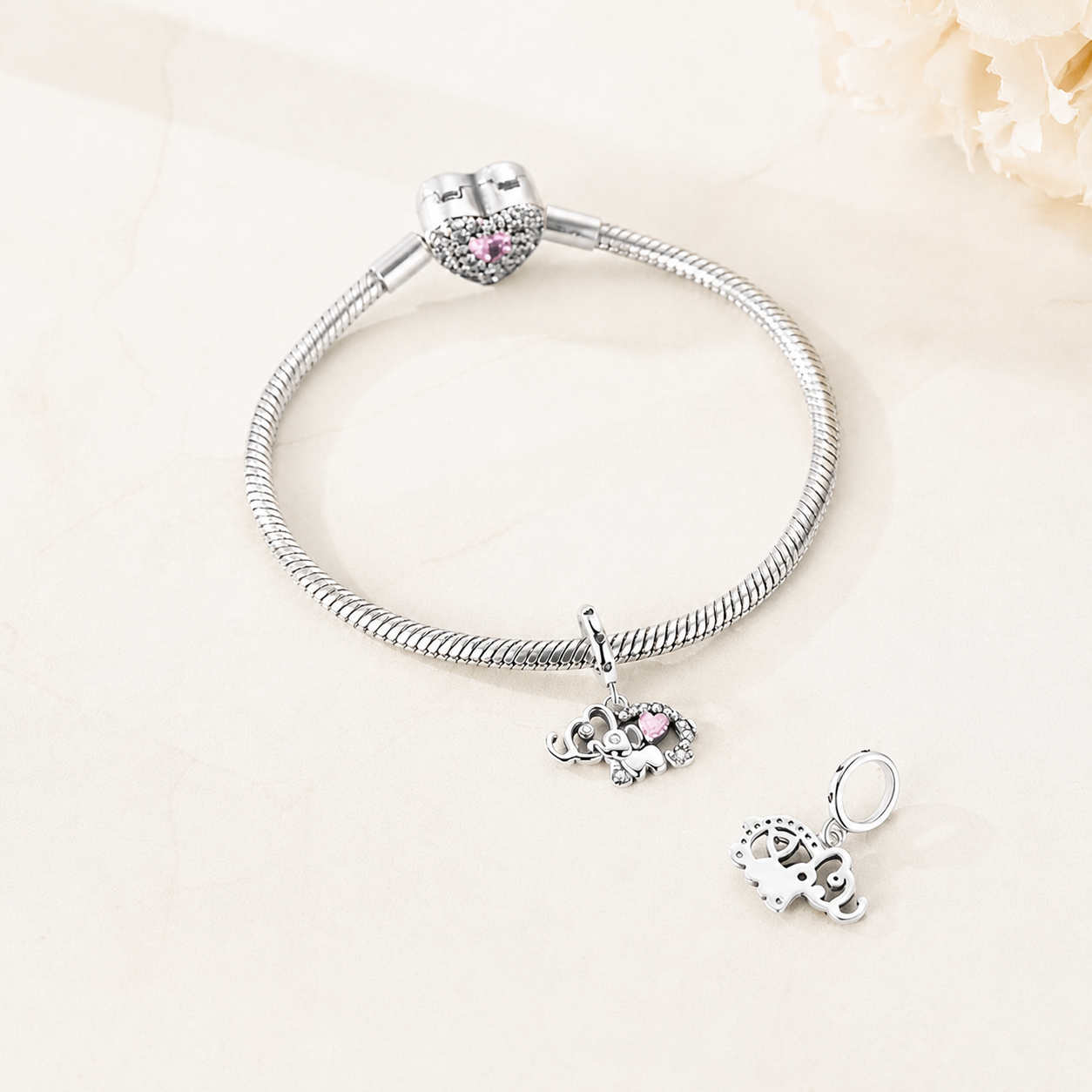 Elephant heart charm on bracelet, symbol of protection and love in silver | Asttery