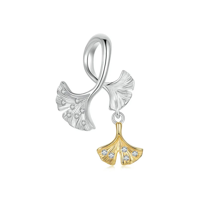 Ginkhara charm in 925 sterling silver with golden ginkgo leaves and zirconias | Asttery