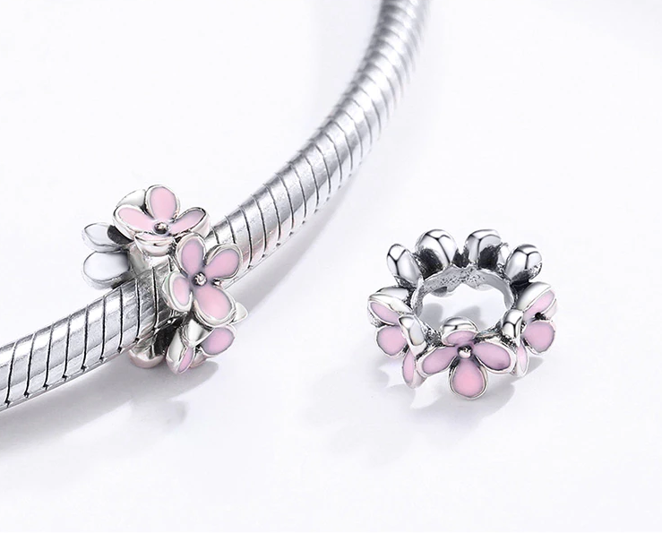 Floral charm in sterling silver with polished and enamel finish | Asttery