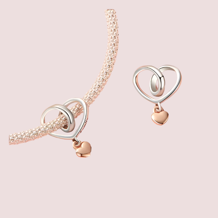 Symbolic jewellery piece shaped like a heart with lock detail | Asttery