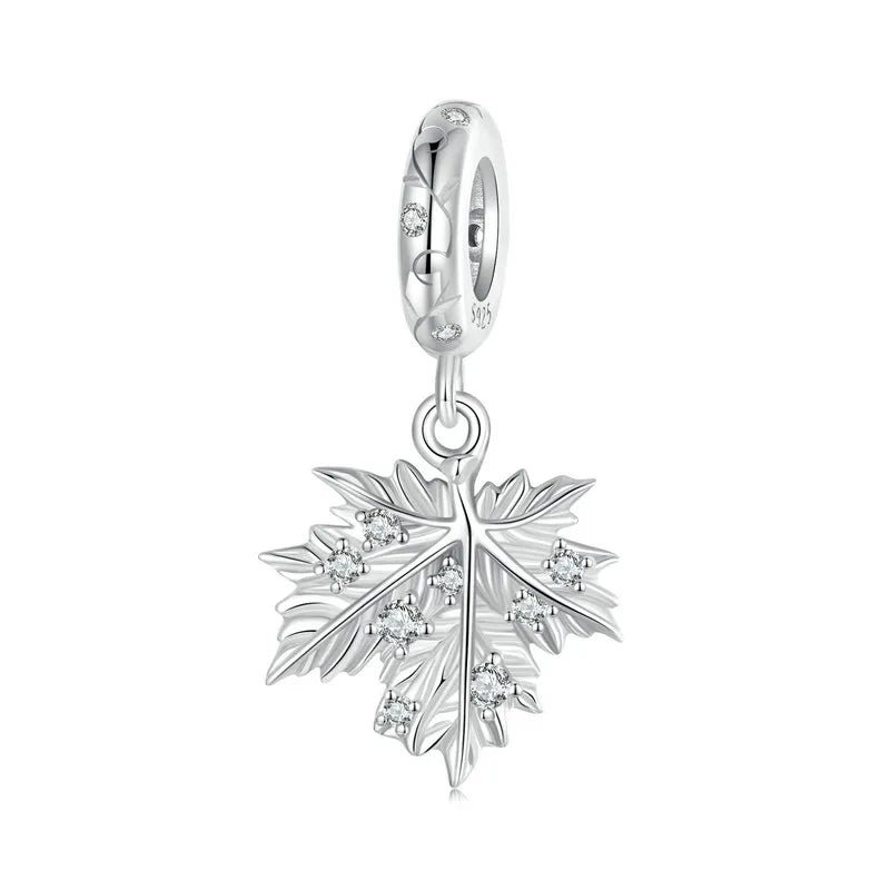 Maphelle maple leaf charm in 925 sterling silver with zirconia | Asttery