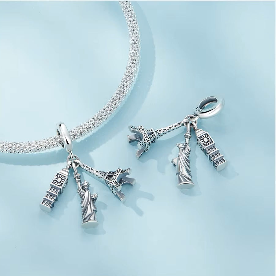 Travel charm with world monuments in 925 sterling silver | Asttery