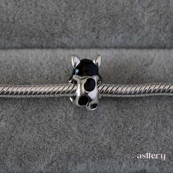 Sterling silver dog-shaped charm – a symbol of love and loyalty | Asttery