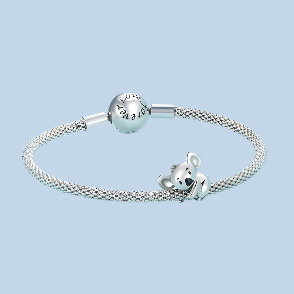 Poetic animal charm Koanari in polished 925 silver | Asttery